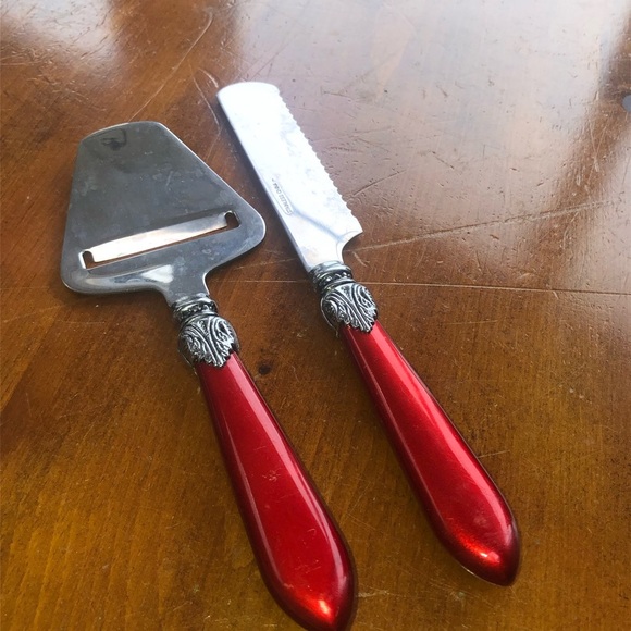 Elegant Red Cheese Slicer and knife, elegant addition to your party supplies - Picture 8 of 8
